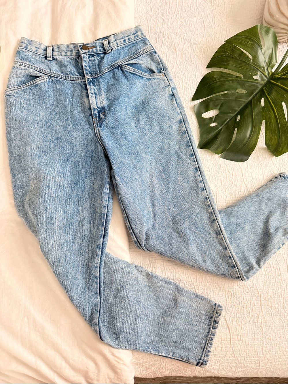 Vintage Women’s High-Rise Jeans